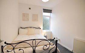 Contemporary 3 Bedroom Flat