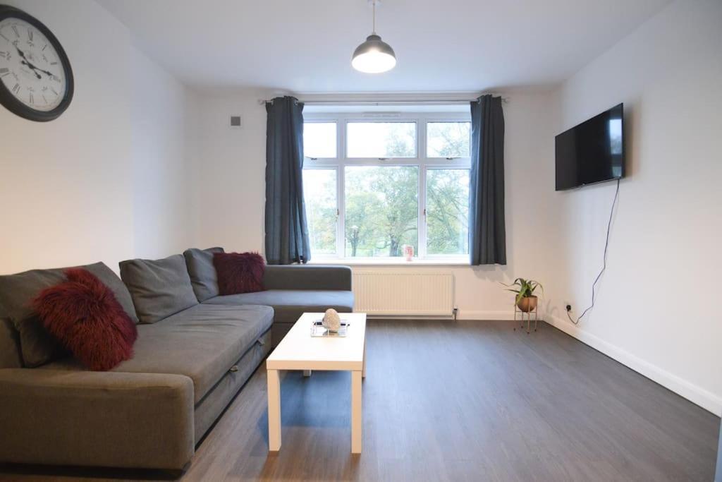 Contemporary 3 Bedroom Flat Kirkcaldy Exterior photo
